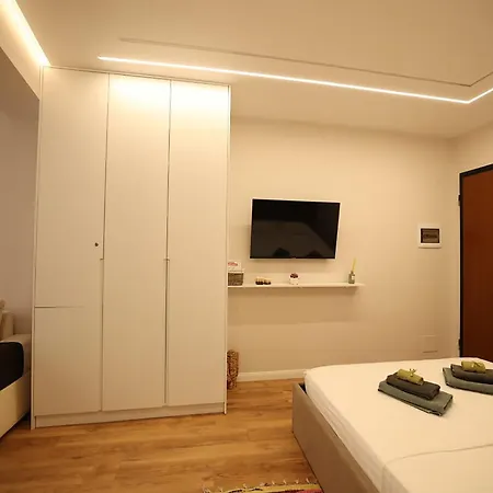 Arkle 7 * Tirana